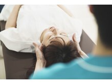 みや整体院/肩こり、頭痛に対して施術