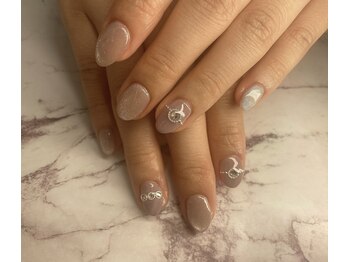 ビー ピボット店(Bee)/定額ネイル!マグネット&ストーン