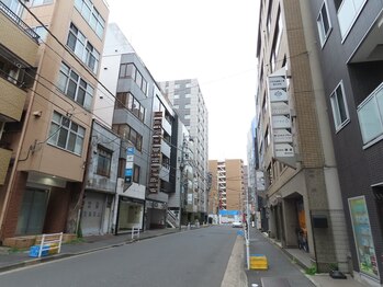リスブラン 日本橋小伝馬町店/こちらの大通りに面しています♪