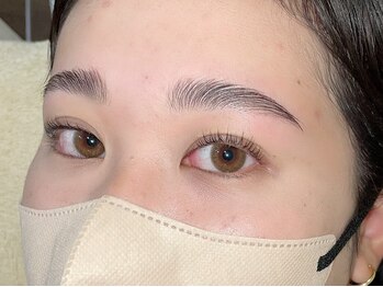 シッタ 五反田(sitta)の写真/寄り添い型の小規模サロンでリラックスしながら理想の目元へ！メンズの清潔感UP＆好印象へのイメチェンも★