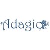 アダージョ(Adagio)ロゴ