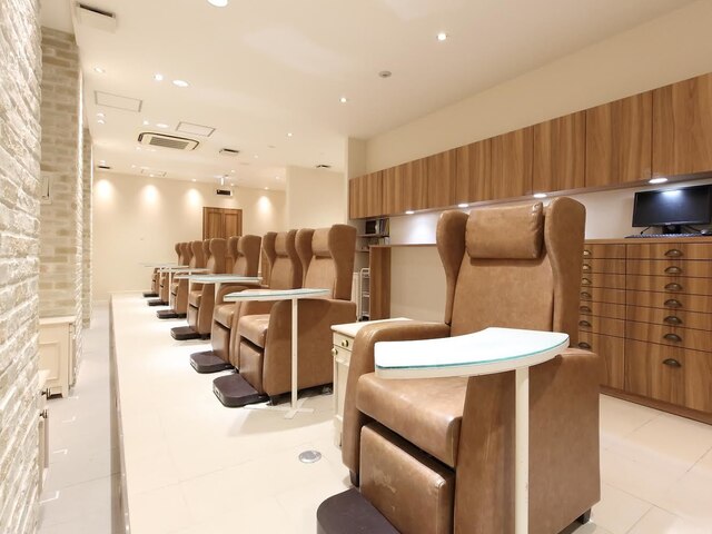 Nail Salon Diva 梅田Ena店【ネイルサロンディーバ】