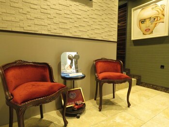 エヌドットバーバーヒロオ ネイル(N.BARBER HIROO)/エステメニューも豊富です♪