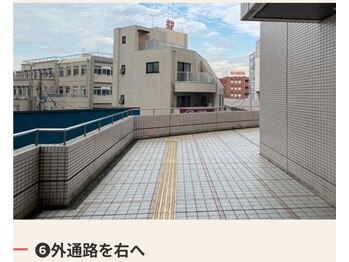 アシタ 柏店(ASHITA)/外通路を右へ