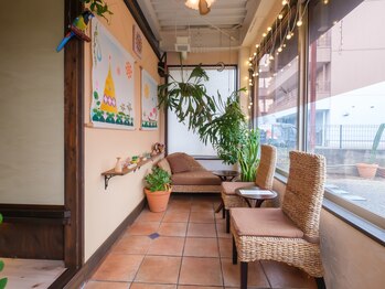 タイマッサージ シズ(Thai massage Shizu)の写真/【アイブロウ＆タイ古式マッサージ♪】豊富な知識と卓越した技術で貴方の美と健康をトータルでサポート◎