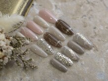 ネイルサロン レボルデ/今月のネイル4本デザイン