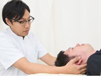 神田ふれあい鍼灸整骨院の写真/人気の眼精疲労、脳疲労回復整体が2980円。ほぐしと足のむくみ改善フットリンパマッサージが1980円