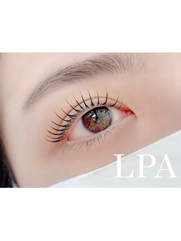 ナチュラル上品な目元にしたい