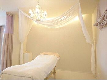 カフカルチェ(CAFCALUCE)の写真/◇贅沢プライベート空間◇シェービングに定評あり!人目を気にせず、ゆったりしながら施術をご堪能下さい★