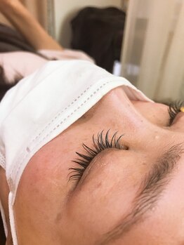 フリルアイビューティ 豊中店(Frill Eye Beauty)/