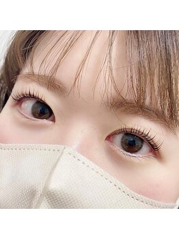 ナチュラル上品な目元にしたい