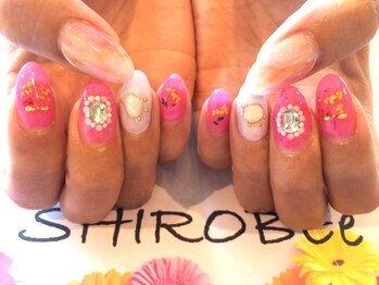 トータルサロン 白べぇーっ プラス/おしゃれガーリーネイル♪