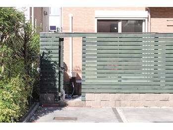 ラウレアサロン(laule'a salon)/入口こちらです