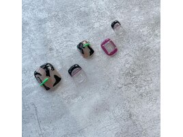 ワンポイントのネオンカラー