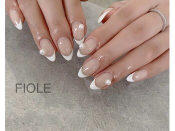 フィオル(FIOLE)/フレンチネイル