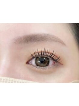 ナチュラル上品な目元にしたい