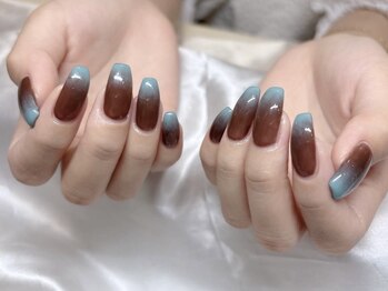 ヴィーナネイル ゆめタウン広島店(VinaNail)の写真/<お出かけ前、手元をお洒落に!>自爪の様な自然なフォルムとモチの良さが人気*爪が短い方も深爪の方も美しく