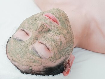 エメ(eme)の写真/吸引や押し出し 一切なし× ハーブの力で毛穴を根本からケアして”引き締まった陶器肌へ”