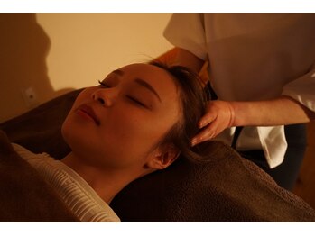 小顔・ドライヘッドスパ専門店 隠れ家cuco【クコ】/ヘッドスパ/マッサージの様子