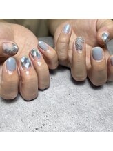 シーディーエム(cdm)/マンスリーネイル