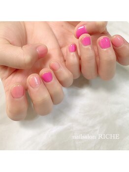 リッシュ(RICHE)/かわいいピンクネイル！