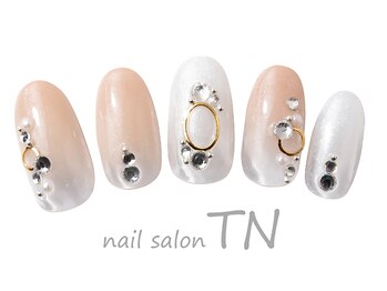 ティーエヌ 札幌駅アスティ45店/11月季節の定額6900円コ―ス