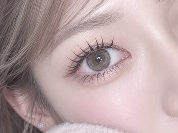 ディンプル(Dimple)の写真/華やかさ×抜け感の自然なボリュームアイ！絶妙な濃さ＆束感エクステで写真映えするドラマチックな瞳へ