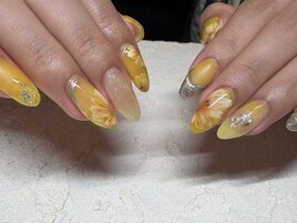 ひまわりネイル