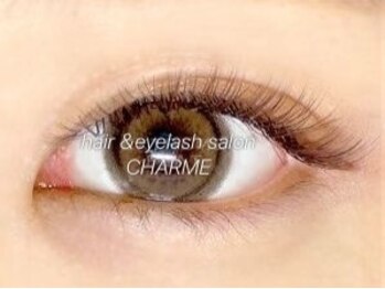 シャルム(CHARME)の写真/【フラットラッシュブラウンエクステ付け放題¥6850】ナチュラル派に◎自然で軟らかい雰囲気を叶えます♪