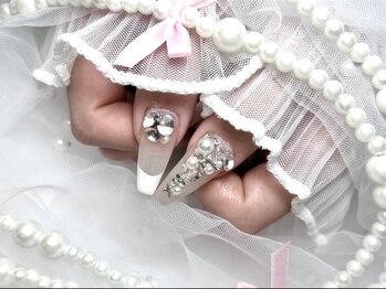 ベルグローアルファネイル(BELLE GROW ALPHA NAIL)の写真/指先を美しく魅せるフォルムが得意♪お好みの長さやデザインで理想の指先が叶う★圧倒的センスで満足度も◎