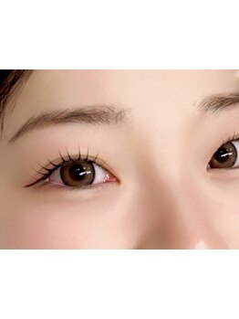 ナチュラル上品な目元にしたい