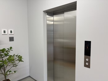 ナナイロサロン フクオカ(NaNairoサロン Fukuoka)/