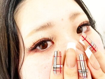 ビューティーサロンプレジール (Beauty salon Plaisir)の写真/【持続力◎】フラットラッシュ100本¥5,000~/ボリュームラッシュ100束¥6,500~!オフ込み・アイシャンプー付