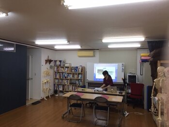 I.S.E.深部組織 筋膜リリースセンター/今朝もセミナー開始準備!