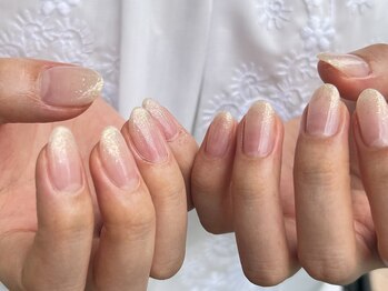 ネオリーブ ウリ(Neolive uri)/クリアベースラメグラデーション