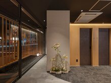 つぼみや 堺筋本町店/華道家「矢田青幸」先生作