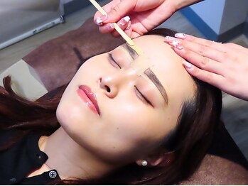 ベル(Belle)の写真/眉の形だけでなく色味まで整えることで印象UP！似合わせアイブロウWAX+カラーで柔らかく垢抜け眉へ★