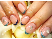 エムズネイル(M's Nail.)/ベースカラー入りラメフレンチ