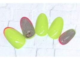 ネオン　夏ネイル　細フレンチ