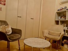 待合席はこちらです♪リビングのような落ち着く空間