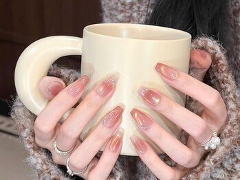 大人可愛いクリスマスネイル