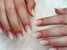 アトリエ ボノ(BONO)/ネイルアート/白グラデーション