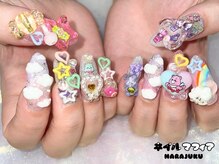 キラキラ☆パーツ・シールの種類も豊富♪