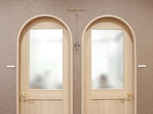アメイジングヘアー 千歳店(AMAZING HAIR)の雰囲気（半個室で周りを気にせず施術を受けていただけます◎）