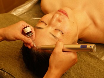 ルーエ ゼン エニシ(Ruhe Zen enishi)/増毛促進美容液を贅沢に導入！