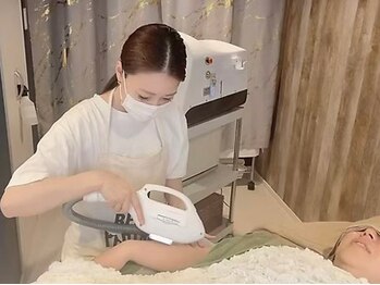 アンダンテ(Andante)の写真/【完全プライベート空間】リラックスしながらキレイに◎お肌にやさしい美肌脱毛で全身潤ってもちもち肌♪