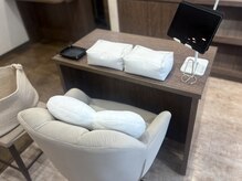 クルル(COULEUR)の雰囲気(Netflixやプライムビデオ,YouTubeなど観ながら施術できます♪)