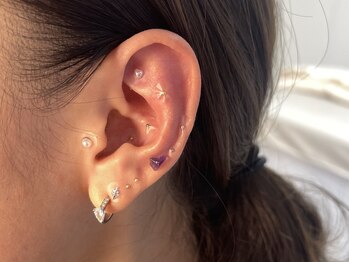 ノマン(Knoman)/耳つぼジュエリー