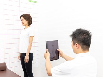 オスカー整体院 二日市/電子上だけでなく目で見て検査◎