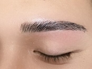 ラヴィ(La'vie)の写真/【眉毛で劇的イメチェン★】あなただけの〈黄金比似合わせ眉〉をご提案★メイクなしでも盛れる◎男女OK